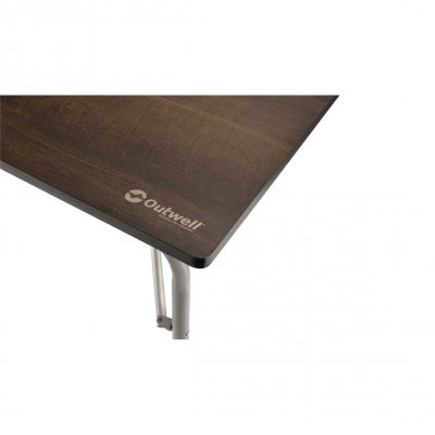 The table top is UV-, water- and heat-resistant