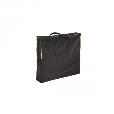 The table comes with a practical carrying case.