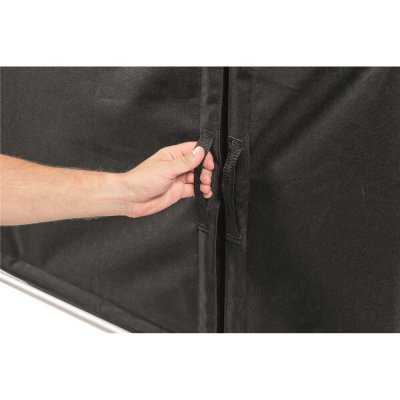 Doors with magnetic closure makes it easy to manage.