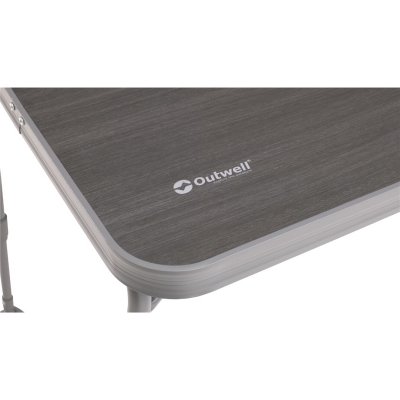 The table top is UV-, water- and heat-resistant