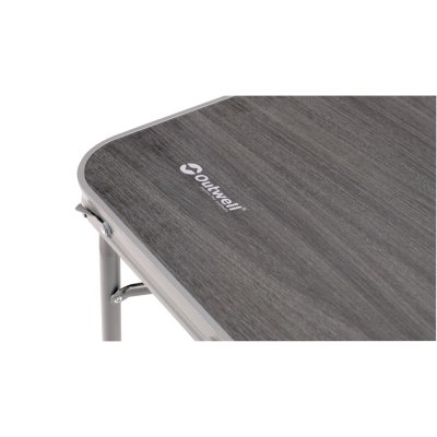The table top is UV-, water- and heat-resistant