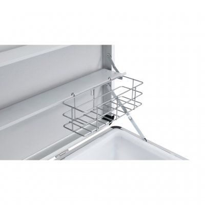 A small basket is included which is easily mounted on the inside of the lid