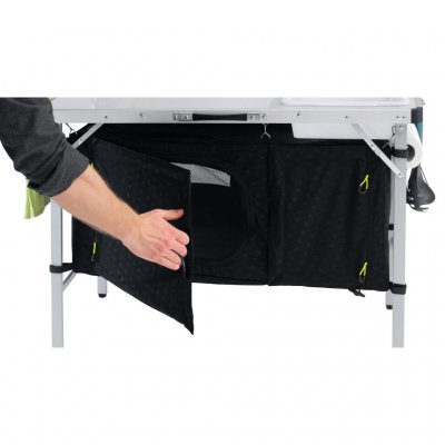 Sturdy handle provides a solid feel.