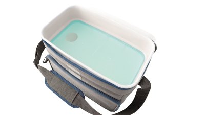 Kylväskan har ett kylfack med en avdelare som underlättar packningen