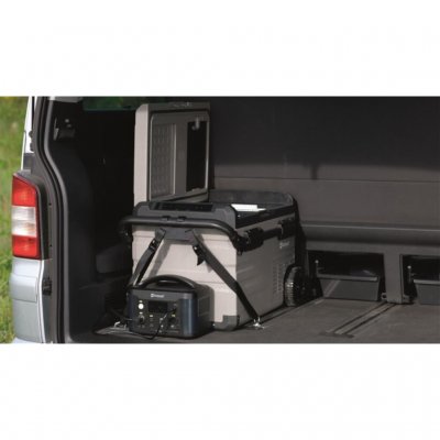 Keeps the cooler in place during the drive.