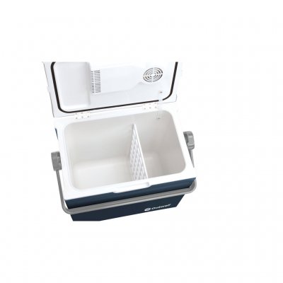 A divider makes it possible to divide the food in the cooling box