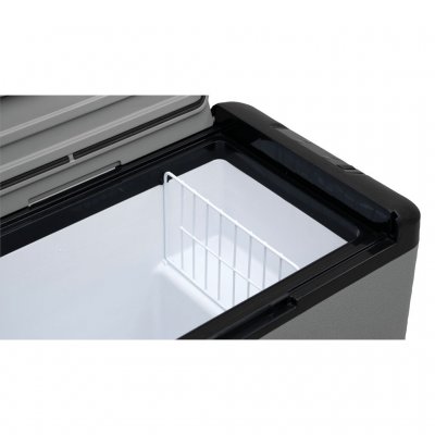 Extra compartment to organize contents - perfect for those who want order in the fridge.