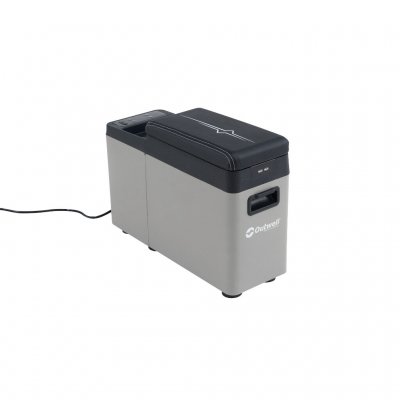 Sturdy handles on each side make the cooler box easy to move when needed.