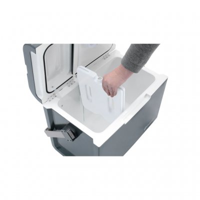 Coolbox the ice pack that doubles as a divider.