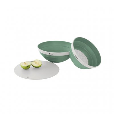 Set of colander, bowl and lid can be used as a cutting board.
