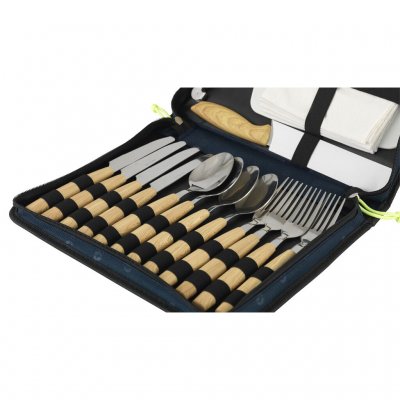 Kitchen set in stainless steel for four people in a transport pouch.