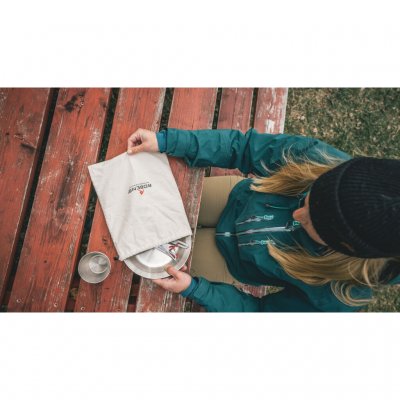 Cotton storage bag included.