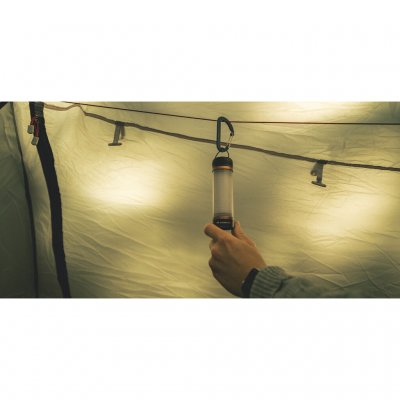 1 lantern, 1 black carabiner, 1 USB-C charging cable
