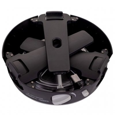 Fold in the legs for transport and storage of the camping grill.