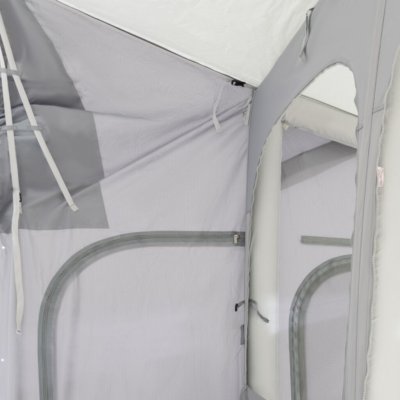 Adjust the height of the connecting tunnel using the adjustable attachment straps.