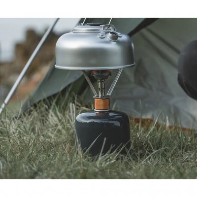 The Adventure gas burner from Easy Camp makes outdoor cooking easy.
