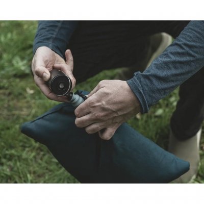 The pump is small, fast, and easy to use.