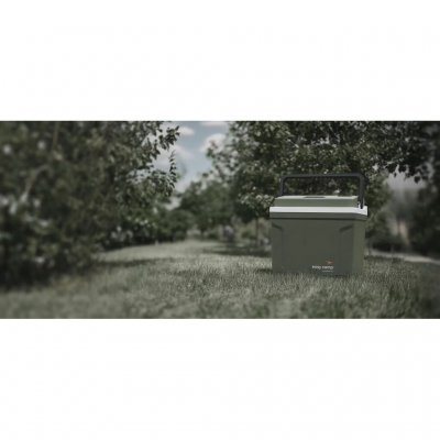 The cooler is lightweight and quiet.