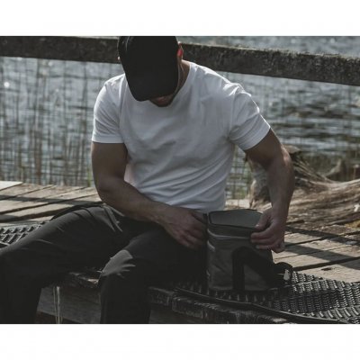 The cool bag is perfect for small picnics.