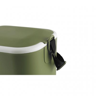 The cooler has an adjustable shoulder strap.