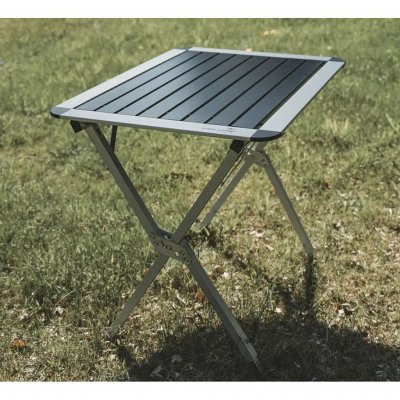 The Easy Camp Aspen M camping table is highly weather-resistant.