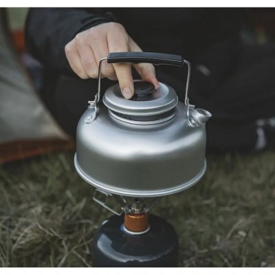 Easily prepare coffee, tea or other hot drinks in this kettle on your camping trip.