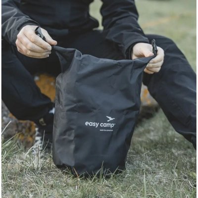 The bag keeps your important belongings dry and clean.