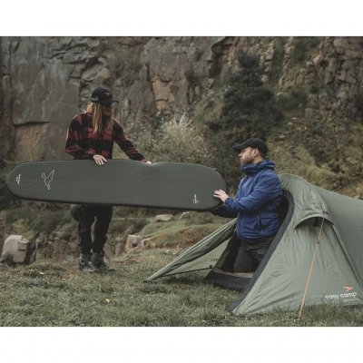 Lightweight self-inflating sleeping mat, designed for good comfort and insulation in cold weather.