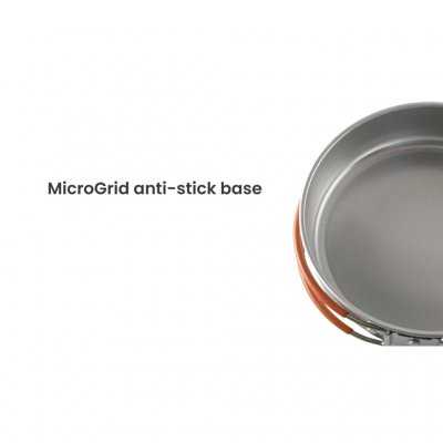 The pots and frying pan feature a MicroGrid non-stick coating that reduces the risk of food sticking during cooking.