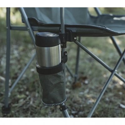 The chair is perfect for meals and other outdoor occasions.