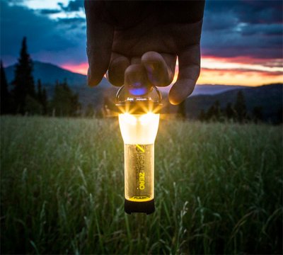 Hoop to hang the lantern or to carry it.