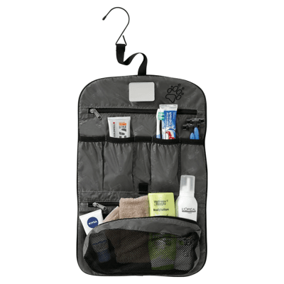 Toiletry bag with practical suspension option from Jack Wolfskin.