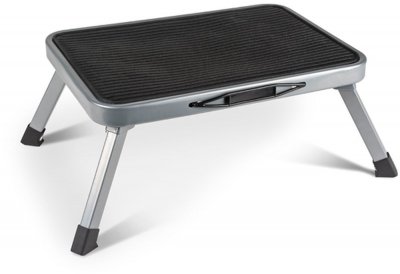 Foldable single step for caravan and motorhome from Vanheim.
