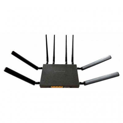 4 antennas for 5G/4G mobile reception 2 antennas for 5.8 GHz WiFi and 2 for 2.4 GHz WiFi
