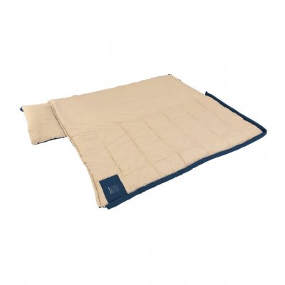 The sleeping bag can be fully opened to be used as a duvet.