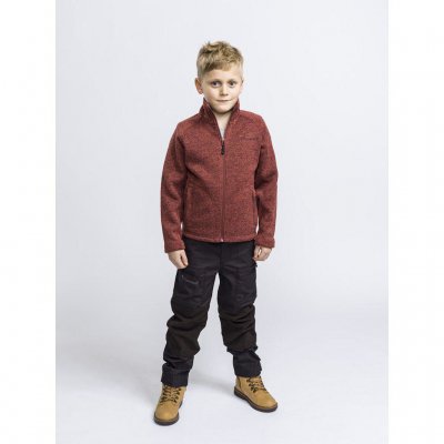 Durable children's trousers that work just as well for play as in the woods.