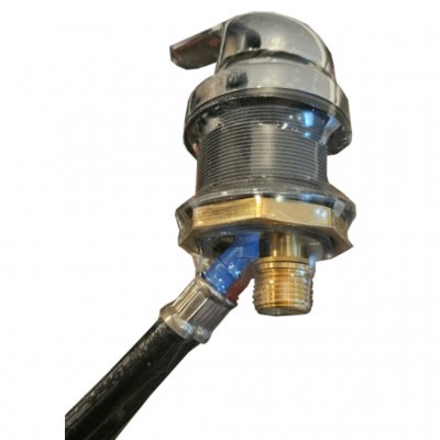 Reich shower mixer with UniQuick connection.