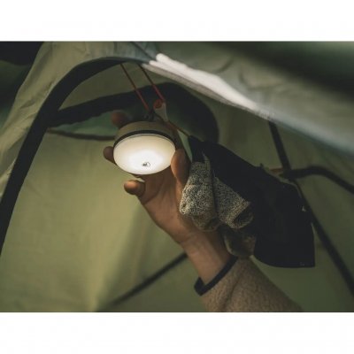 The tent lamp is rechargeable and can provide 10–30 hours of light.