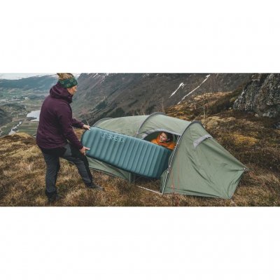 Robens Iceshield 75 self-inflating 4-season sleeping mat.
