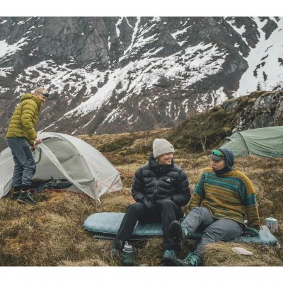 Robens Iceshield 75 self-inflating 4-season sleeping mat.