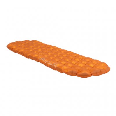Very lightweight and compact inflatable sleeping mat with foil insulation for 2–3 season use.