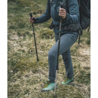 Stable trekking poles with adjustable length from Robens.