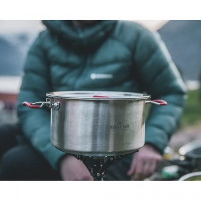 Durable, scratch-resistant and heat-resistant set from Robens.