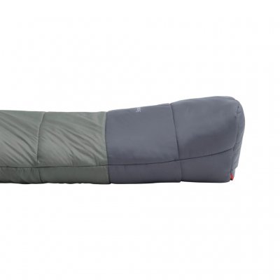 The sleeping bag’s foot end features a shark fin construction (shaped to follow the feet).