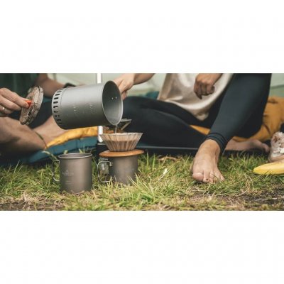 Spacious mug made of durable titanium.