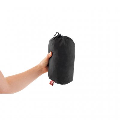 The mosquito net takes up little space in your pack.