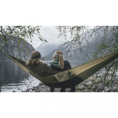 Hammock with accessories from Robens that lets you sleep suspended outdoors in all weather conditions – all you need are two tre