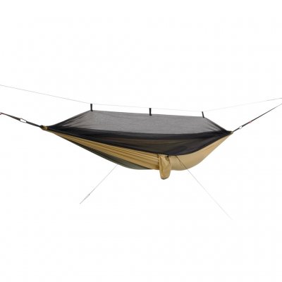 Complete hammock set that includes everything you need for a comfortable sleep. Comes with robust carabiners and a durable tarp