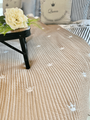 Bedspread for single or double bed from Royal Camping.