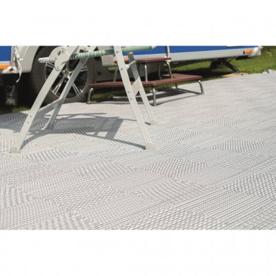 Svenska Tält awning mat with a depth of 300 cm. Durable and UV-resistant.
